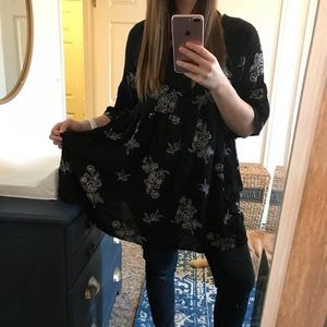 Adorable tunic with floral embroidery
